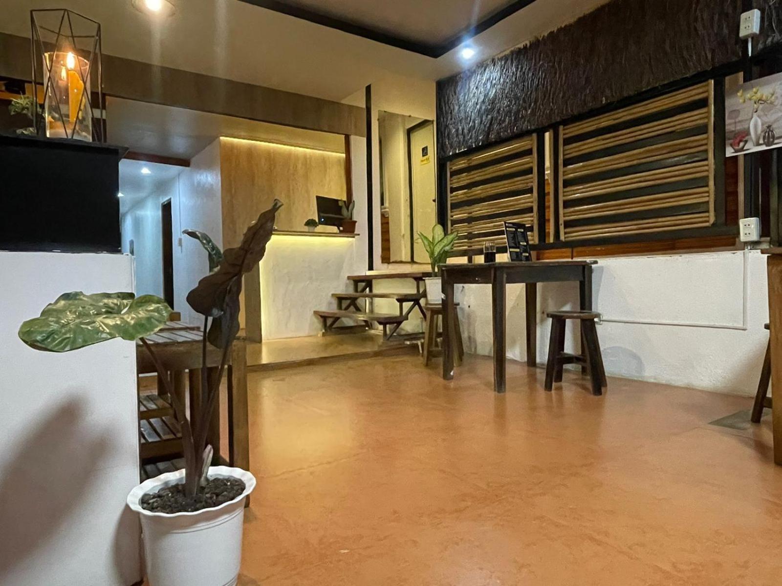 Trail Inn Puerto Princesa ภายนอก รูปภาพ