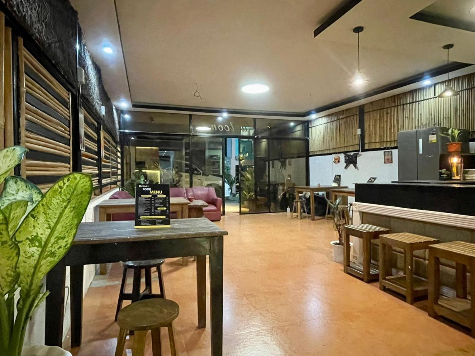 Trail Inn Puerto Princesa ภายนอก รูปภาพ