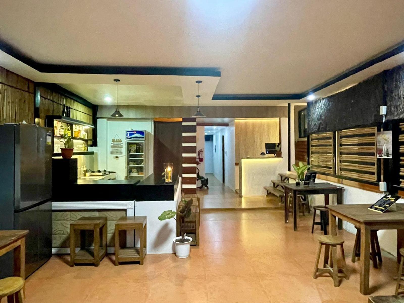 Trail Inn Puerto Princesa ภายนอก รูปภาพ
