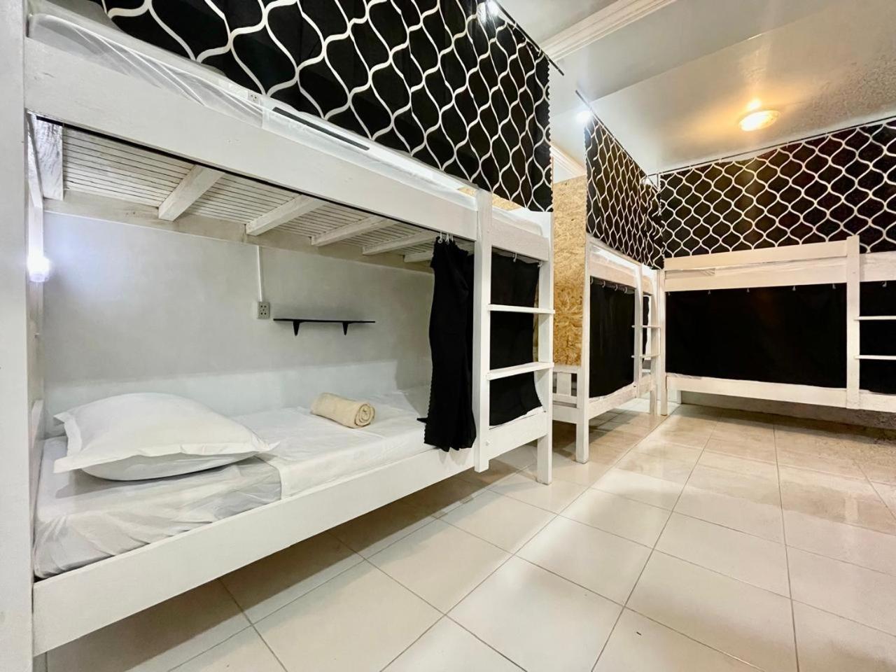 Trail Inn Puerto Princesa ภายนอก รูปภาพ